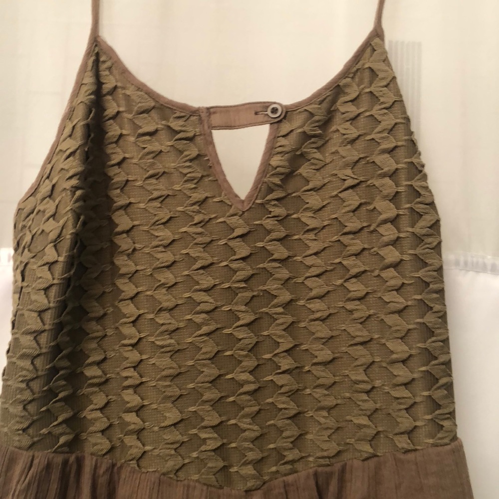 Romper - Picture 2 of 4